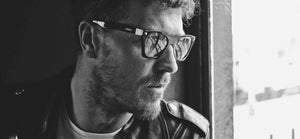 male model wearing joiuss oscar black glasses